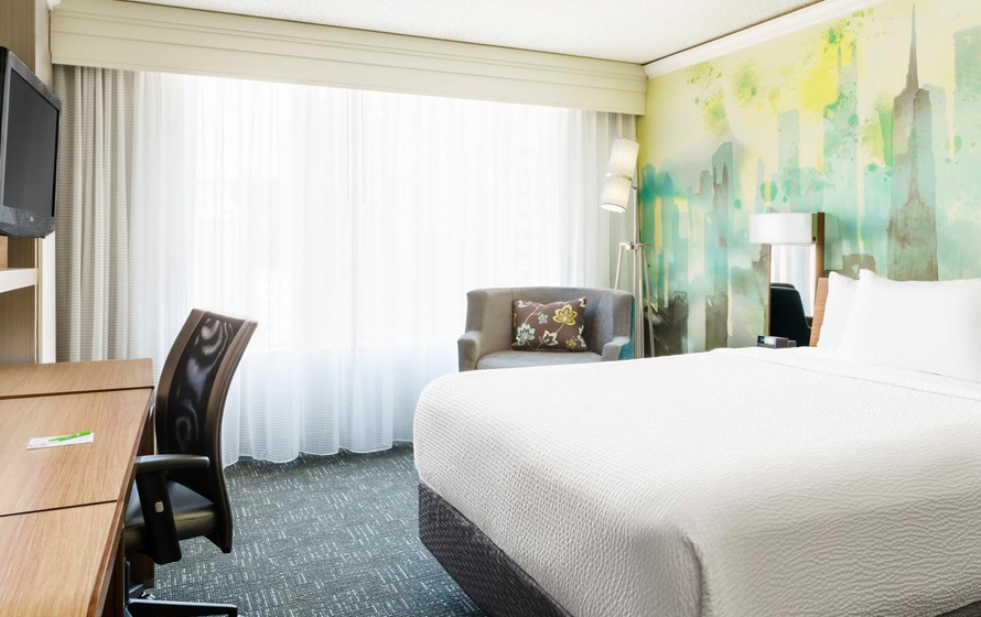 Courtyard Chicago Downtown/Magnificent Mile ホテル イメージ
